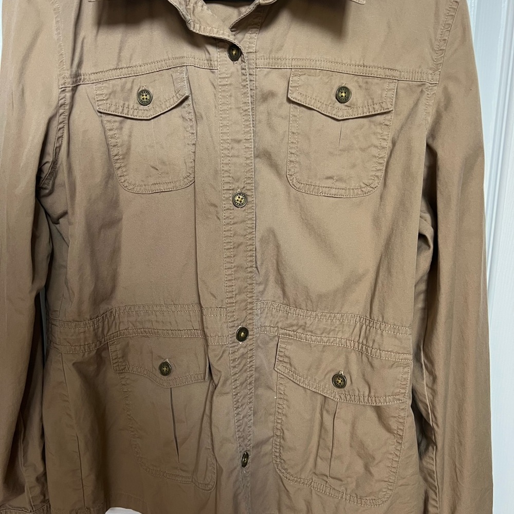 Chaps Tan Utility Jacket with Collared Neckline and Button-Up Closure